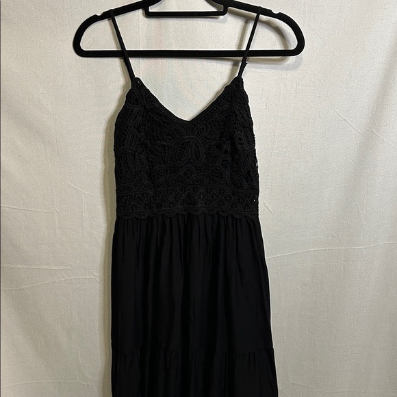 Dresses & Skirts - NWOT Black Tiered Lace Maxi Dress